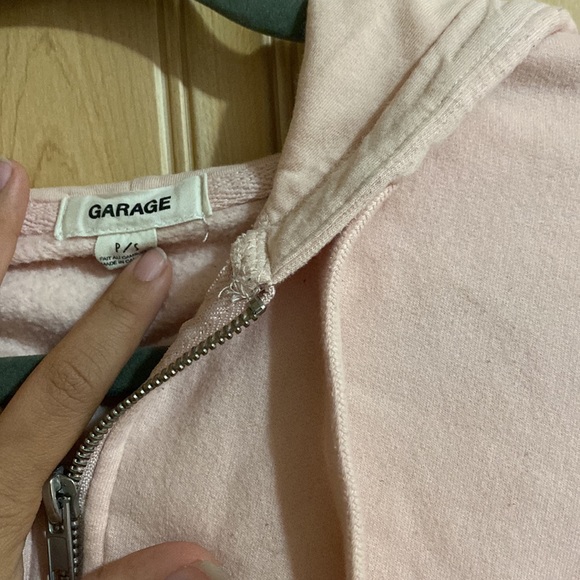 💖 Baby Pink Cropped Hoodie - Picture 2 of 3